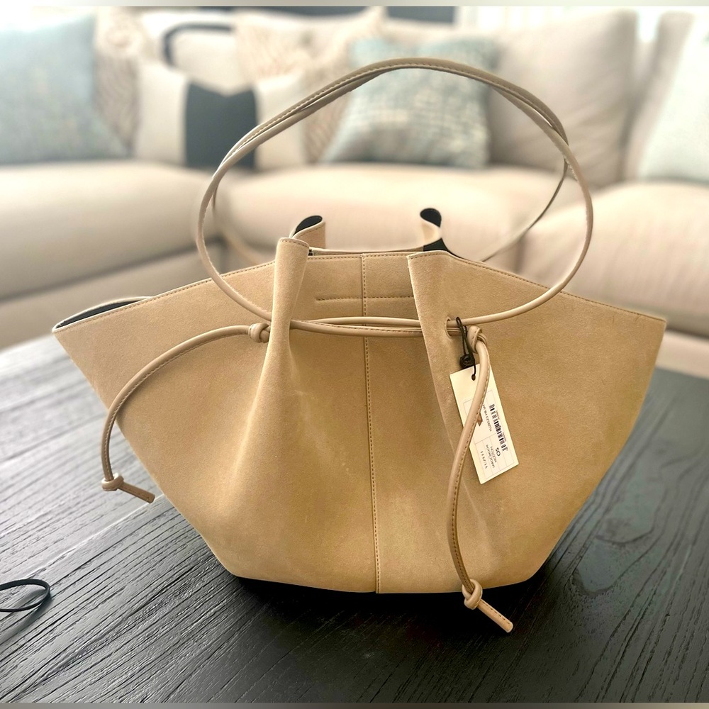 Yuzefi Large Mochi-mouton Suede